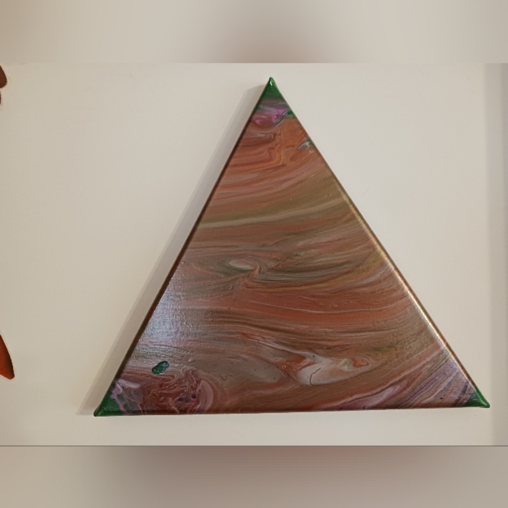 Small triangle acrylic paint pour